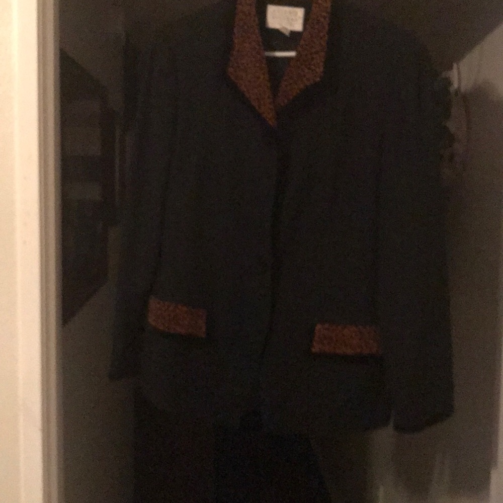 💥2 for $33Woman’s  100% Wool Blazer & Skirt suit! - Picture 2 of 6